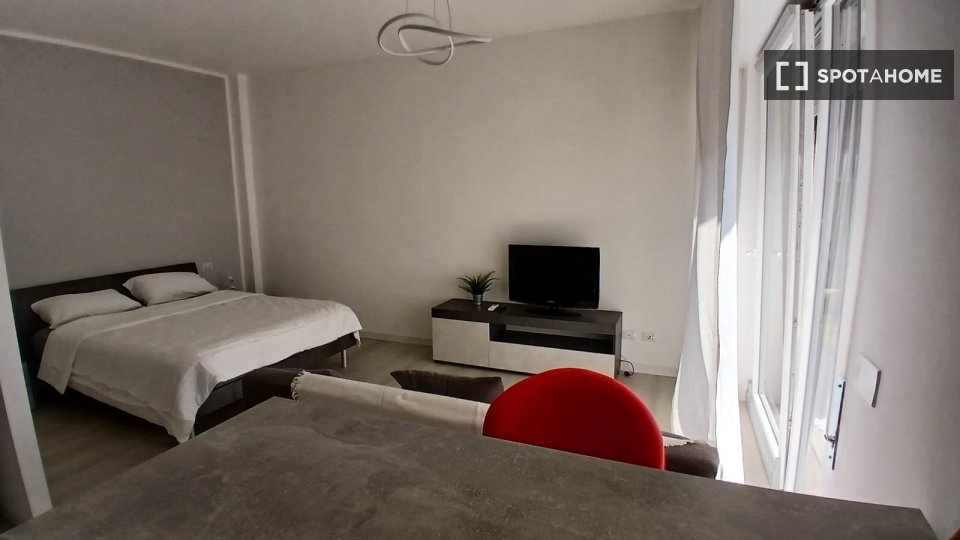 Immagine 19 di Ufficio in affitto  in Via Paul Valery a Milano