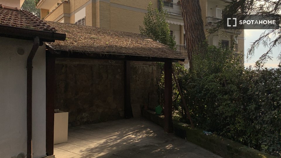 Immagine 4 di Appartamento in affitto  in Via Cassia a Roma