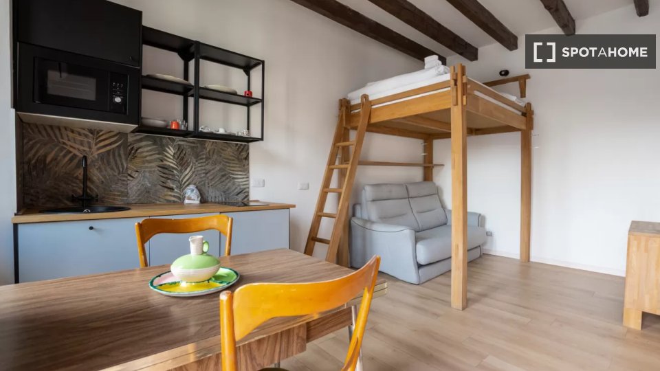 Immagine 1 di Appartamento in affitto  in Via Marco Aurelio a Milano