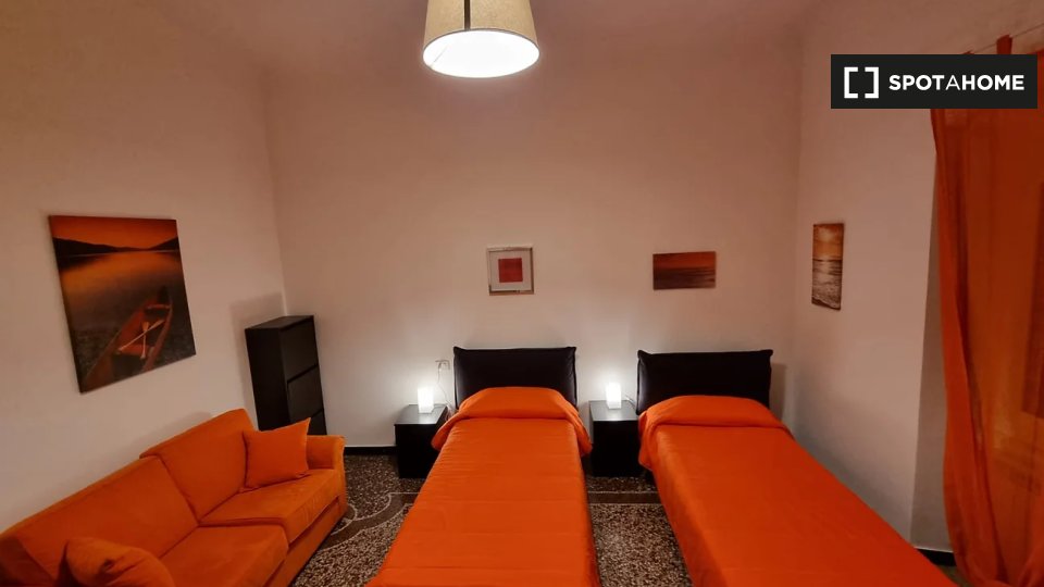 Immagine 13 di Appartamento in affitto  in Via Venezia a Genova