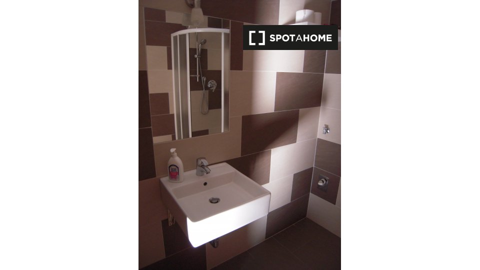 Immagine 6 di Ufficio in affitto  in Via Alessandro Stoppato a Bologna