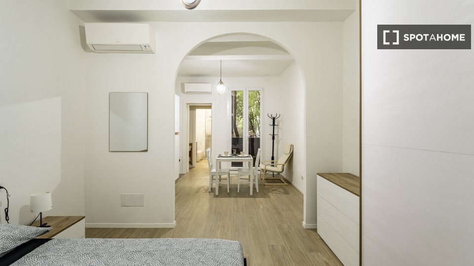 Immagine 18 di Ufficio in affitto  in Via dell'Oro a Bologna