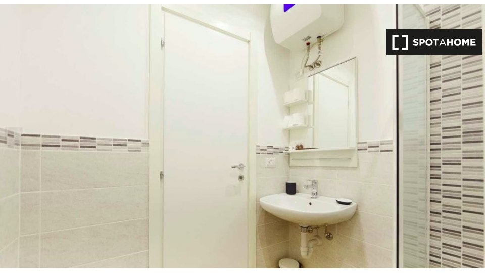 Immagine 7 di Ufficio in affitto  in Via Napo Torriani, 20124 Milano MI, Italy a Milano