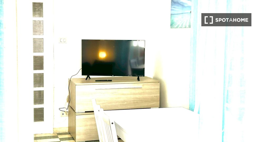 Immagine 14 di Appartamento in affitto  in Lungomare Paolo Toscanelli a Roma