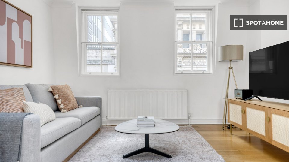 Immagine 3 di Appartamento in affitto  in A Villiers St a 