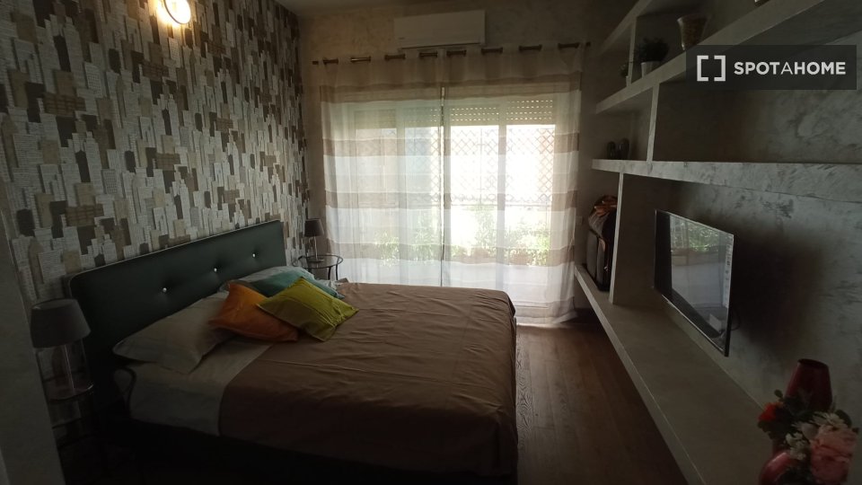 Immagine 7 di Appartamento in affitto  in Via Ferdinando Acton a Roma