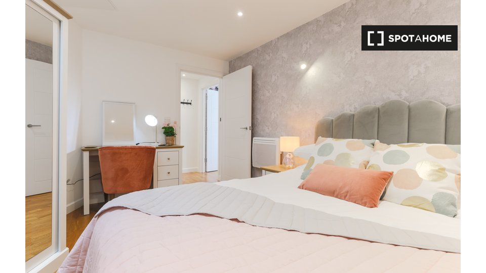 Immagine 19 di Appartamento in affitto  in Church St a Staines