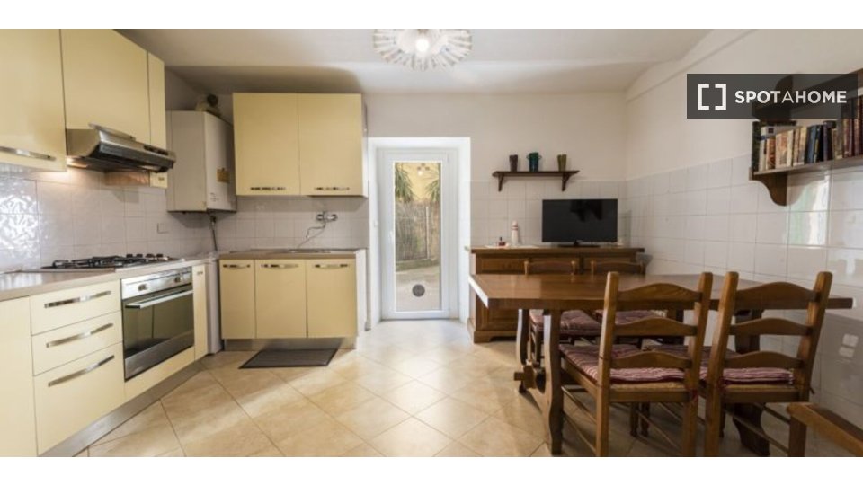 Immagine 1 di Appartamento in affitto  in Via della Mattonaia a Firenze