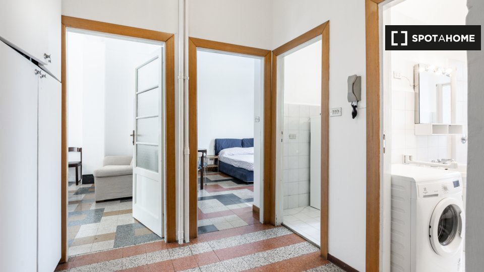 Immagine 11 di Camera condivisa in affitto  in Via Bruno Buozzi a Sesto San Giovanni