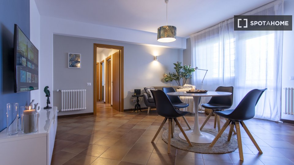 Immagine 8 di Appartamento in affitto  in Via S. Giovanni in Argentella a Roma