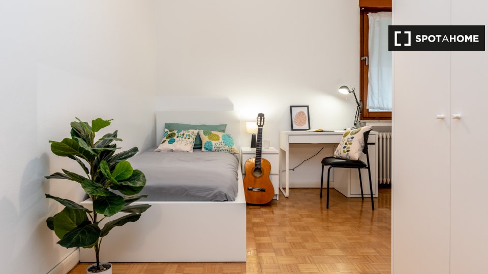 Immagine 16 di Camera condivisa in affitto  in Salita Giovanni Ciccolini a Trento