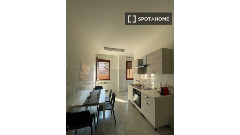 Immagine 4 di Camera condivisa in affitto  in Viale Quirico Filopanti a Bologna