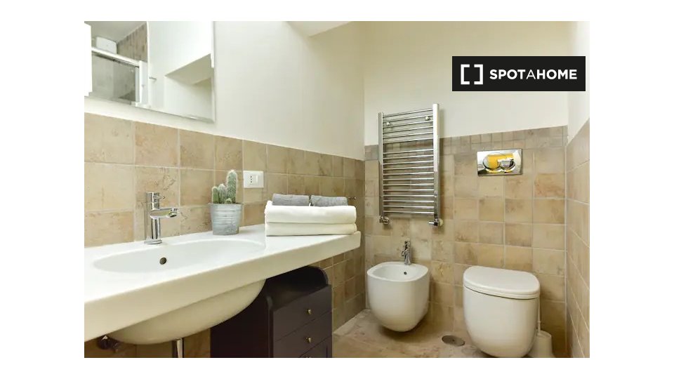 Immagine 13 di Appartamento in affitto  in Via dei Sabelli a Roma