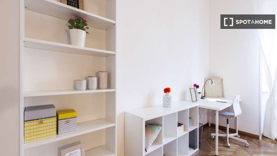 Immagine 7 di Camera condivisa in affitto  in Viale Emilio Caldara a Milano