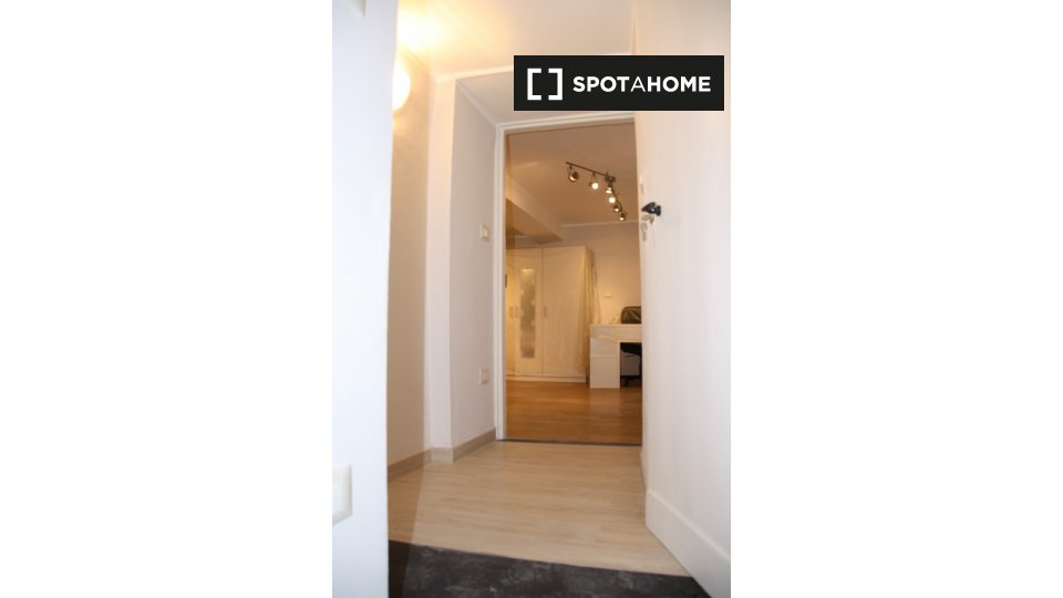 Immagine 10 di Camera condivisa in affitto  in Piazza del Campo a Genova