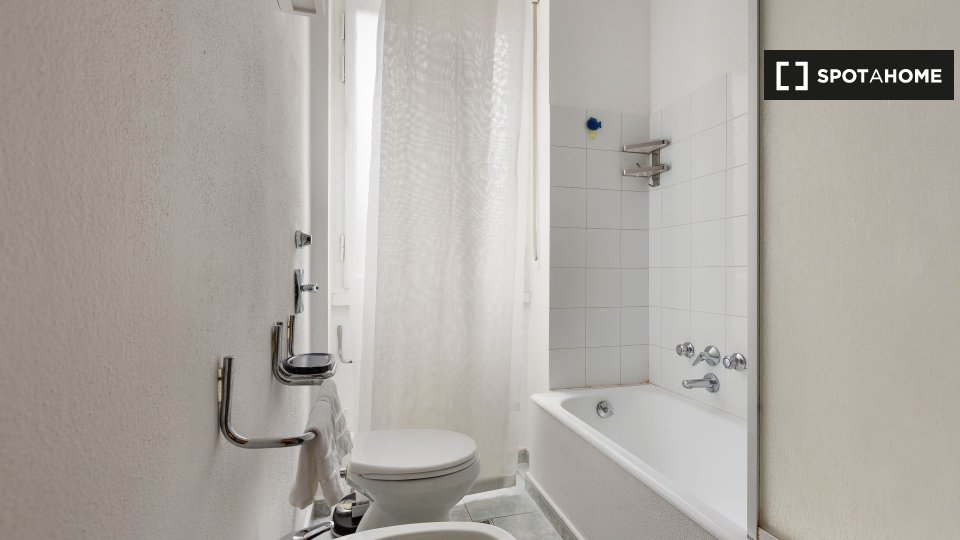 Immagine 16 di Appartamento in affitto  in Via Teodosio a Milano