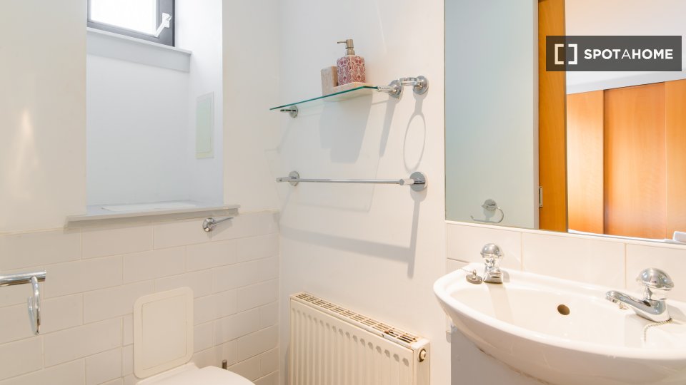 Immagine 3 di Appartamento in affitto  in /8 Old Fishmarket Cl a Old Town