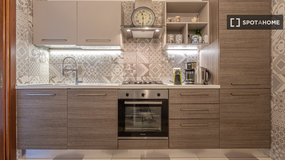 Immagine 15 di Appartamento in affitto  in Via Pietro de Francisci a Roma