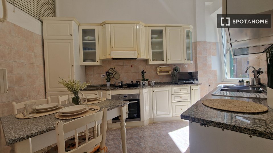 Immagine 6 di Camera condivisa in affitto  in Via Sabotino a Roma