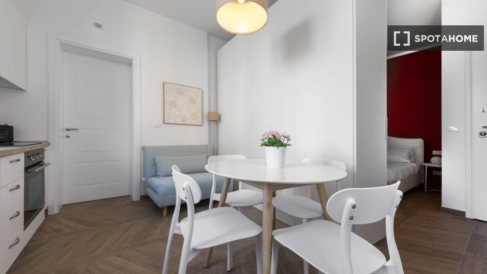 Immagine 14 di Appartamento in affitto  in Via Giuseppe Massarenti a Bologna