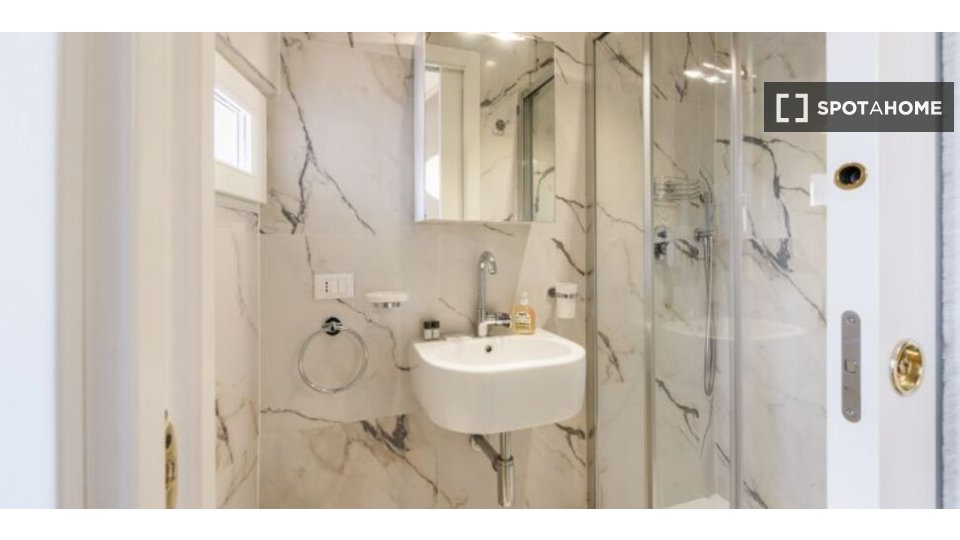 Immagine 12 di Appartamento in affitto  in Via del Crocifisso a Firenze