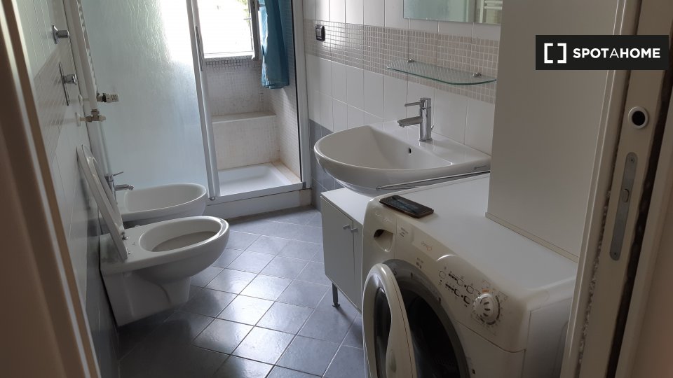 Immagine 2 di Ufficio in affitto  in Via Ruggero Bonghi a Milano