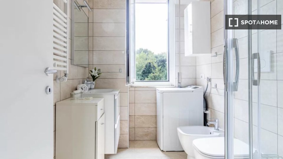 Immagine 19 di Appartamento in affitto  in Via Alcuino a Milano