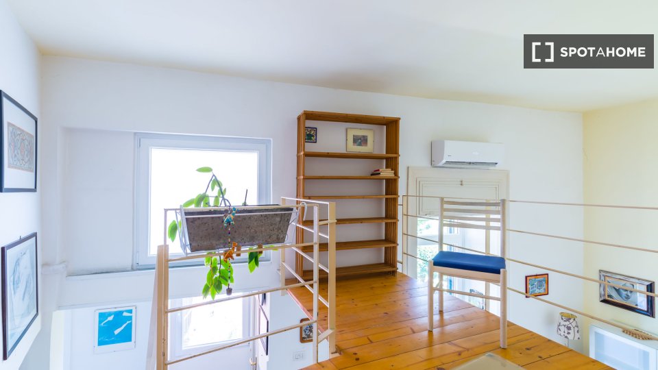 Immagine 19 di Appartamento in affitto  in Rampe Montemiletto a Napoli