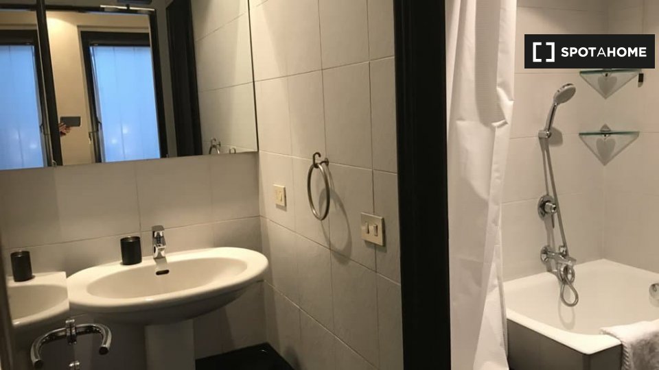 Immagine 3 di Ufficio in affitto  in Via Terraggio a Milano