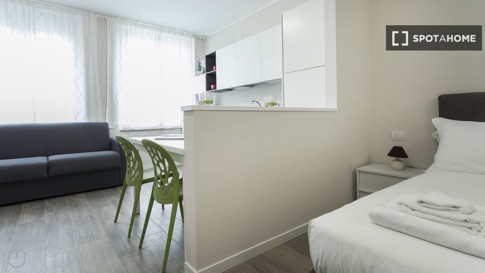 Immagine 6 di Appartamento in affitto  in Piazzale Luigi Cadorna a Milano