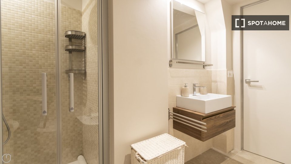 Immagine 13 di Appartamento in affitto  in Via San Vitale a Bologna