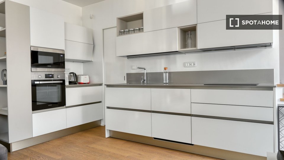 Immagine 19 di Appartamento in affitto  in Via Tortona a Milano