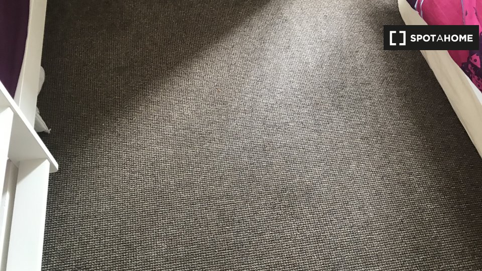 Immagine 11 di Camera condivisa in affitto  in Oakford Cl a 