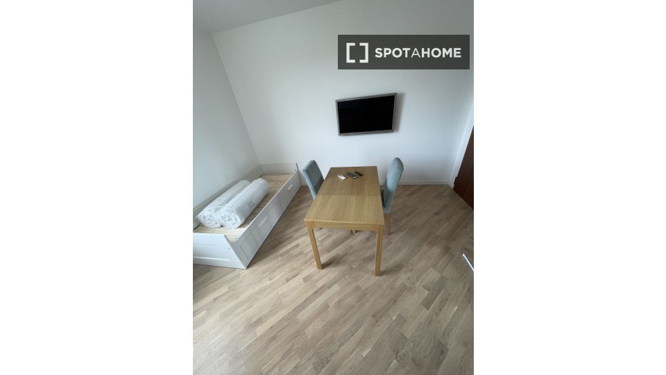 Immagine 6 di Ufficio in affitto  in Via Giambellino a Milano