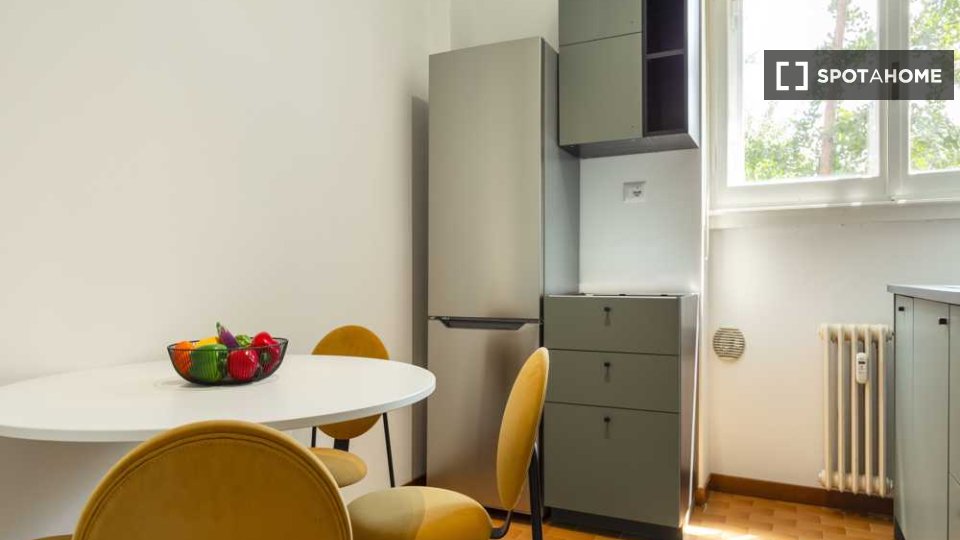 Immagine 5 di Camera condivisa in affitto  in Viale Renato Serra a Milano