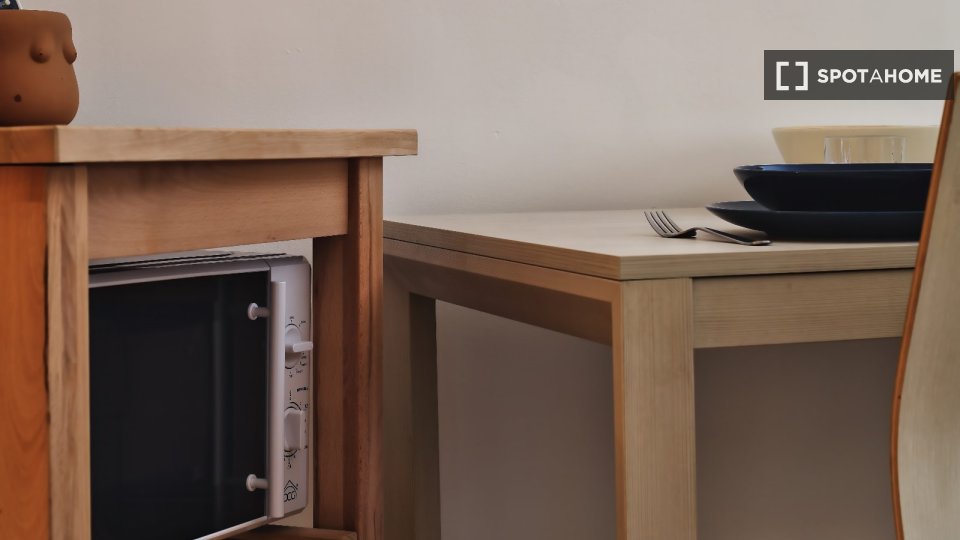 Immagine 18 di Ufficio in affitto  in Via Vigevano a Milano