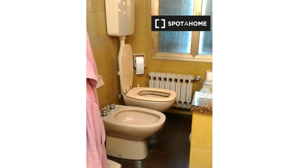 Immagine 18 di Camera condivisa in affitto  in Via Capo di Lucca a Bologna