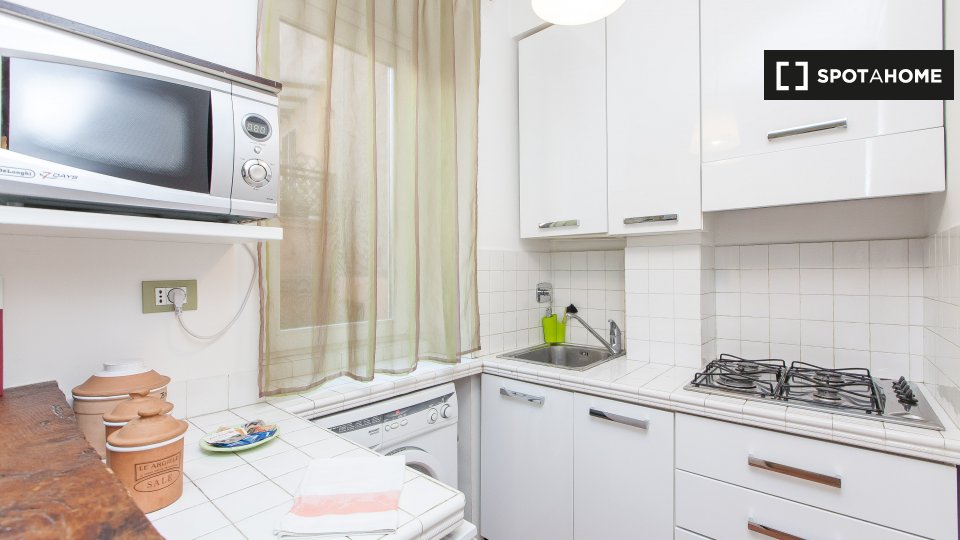 Immagine 7 di Appartamento in affitto  in Via di Monte Fiore, 00153 Roma RM, Italy a Roma