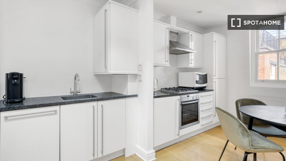 Immagine 9 di Appartamento in affitto  in A Villiers St a 