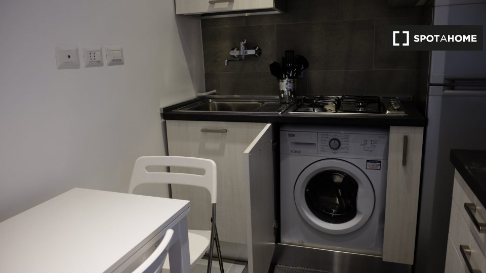 Immagine 3 di Appartamento in affitto  in Corso Regio Parco a Torino