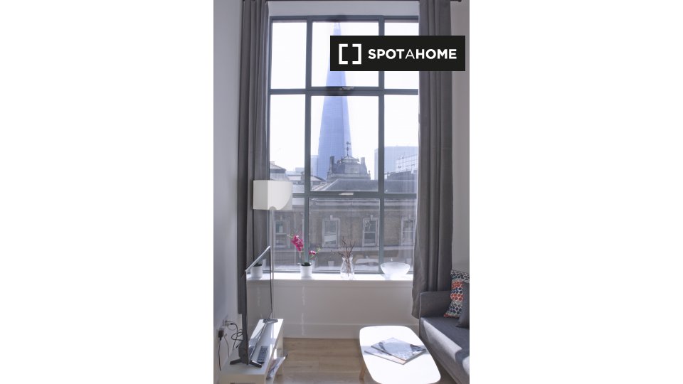 Immagine 15 di Appartamento in affitto  in St Mary at Hill a 