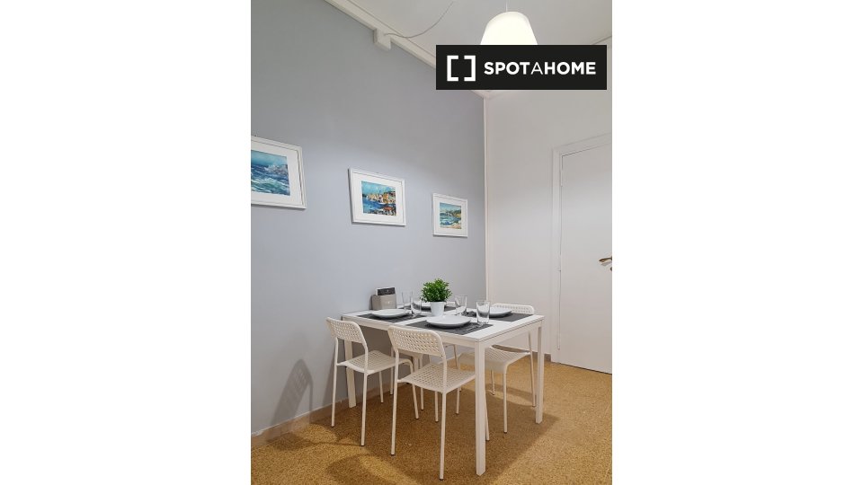 Immagine 19 di Camera condivisa in affitto  in Lungotevere di Pietra Papa a Roma