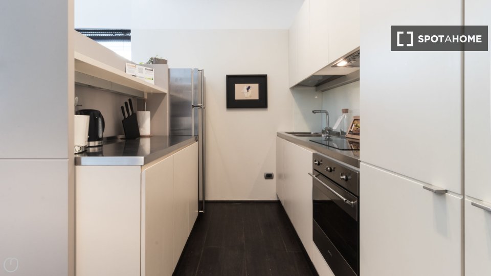 Immagine 11 di Appartamento in affitto  in Via Montebello a Milano