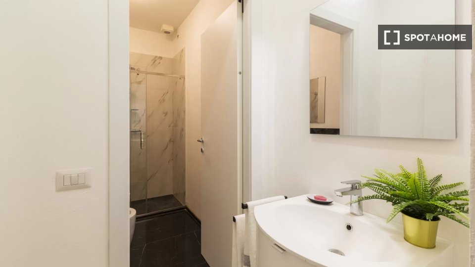 Immagine 18 di Ufficio in affitto  in Viale Coni Zugna a Milano