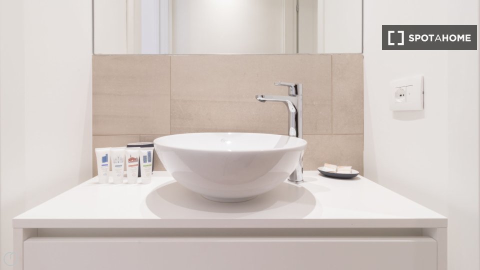 Immagine 14 di Appartamento in affitto  in Via Vincenzo Monti a Milano