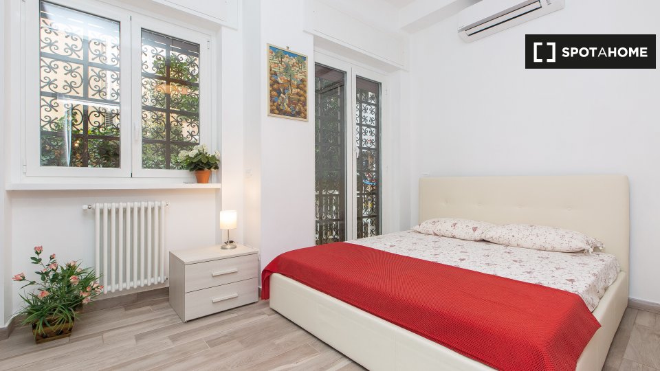 Immagine 18 di Appartamento in affitto  in Via Antonio Cesari a Roma