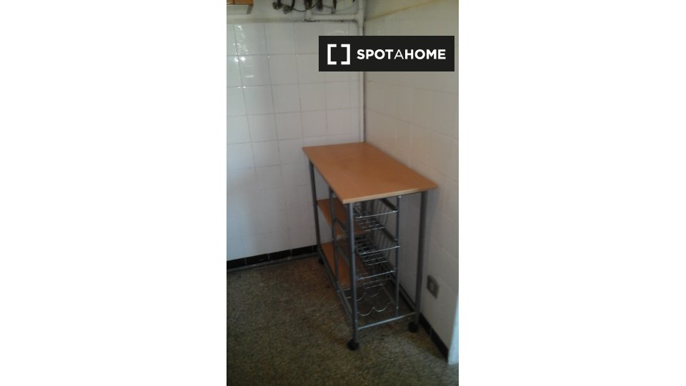 Immagine 18 di Camera condivisa in affitto  in Via Castelbarco a Trento