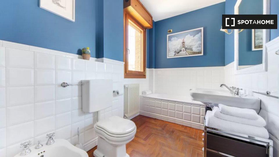 Immagine 19 di Appartamento in affitto  in Via Aurelio Saffi a Bologna