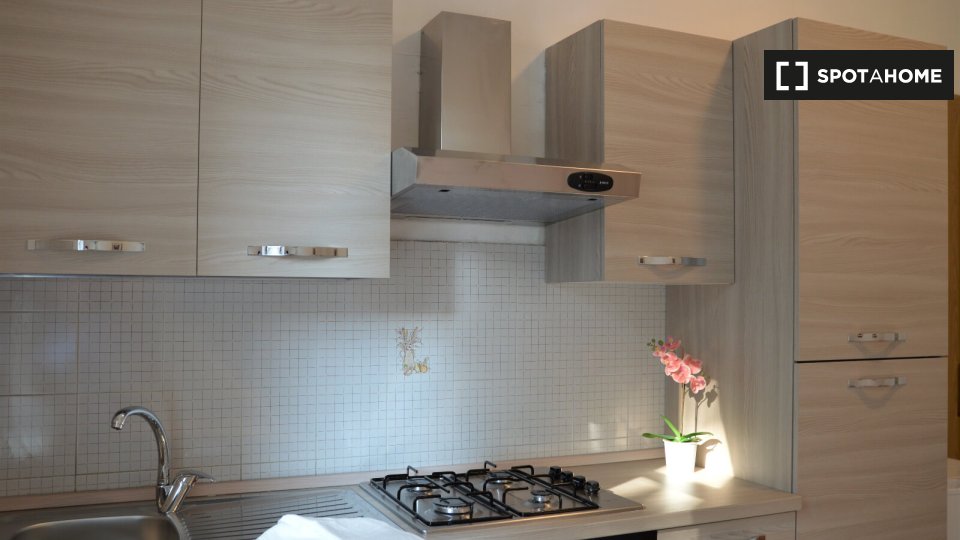 Immagine 4 di Camera condivisa in affitto  in Via Ergisto Bezzi a Trento