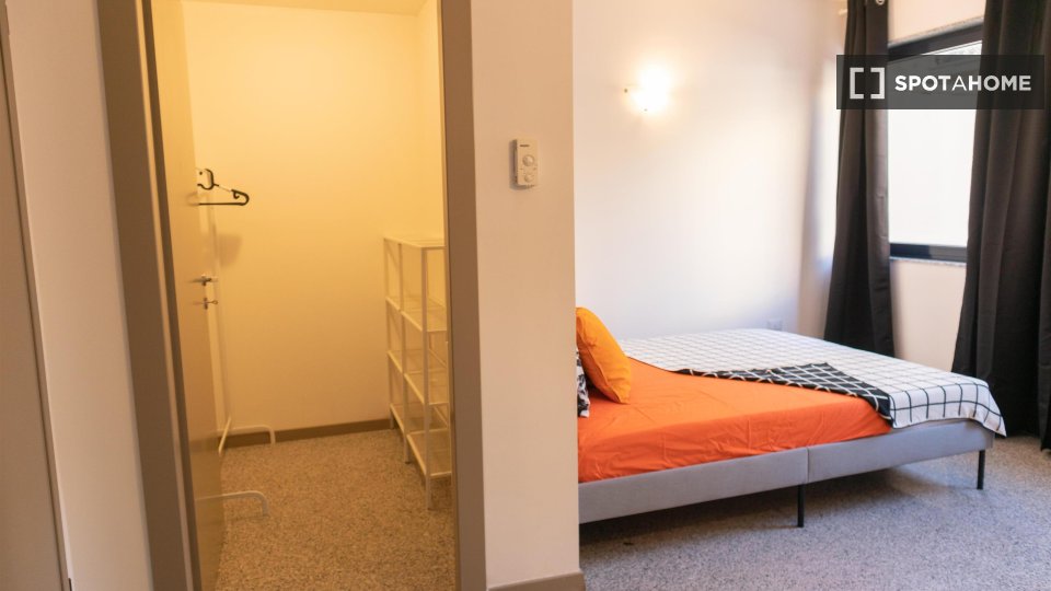 Immagine 4 di Camera condivisa in affitto  in Via Dante a Cagliari